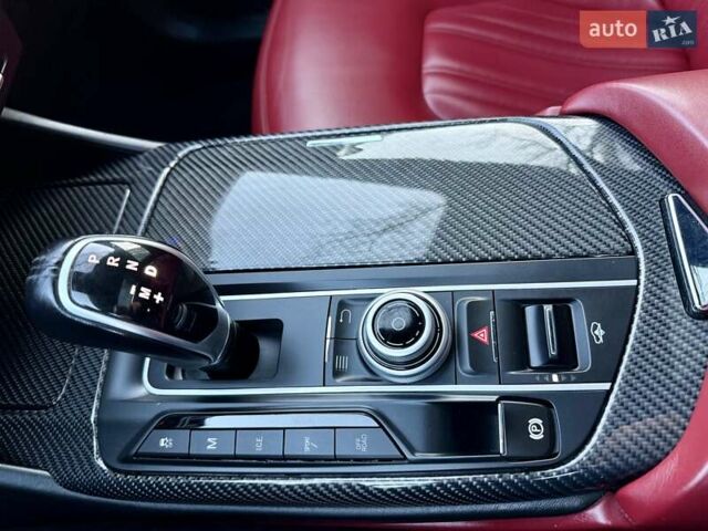 Білий Мазераті Леванте, об'ємом двигуна 2.98 л та пробігом 79 тис. км за 38800 $, фото 132 на Automoto.ua