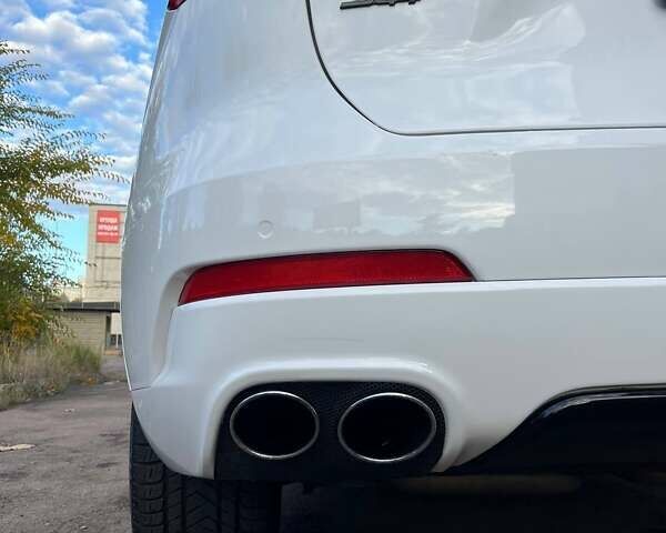 Белый Мазерати Леванте, объемом двигателя 3 л и пробегом 82 тыс. км за 40000 $, фото 22 на Automoto.ua