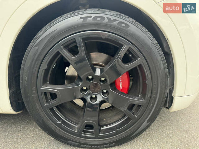 Белый Мазерати Леванте, объемом двигателя 2.98 л и пробегом 97 тыс. км за 32000 $, фото 15 на Automoto.ua