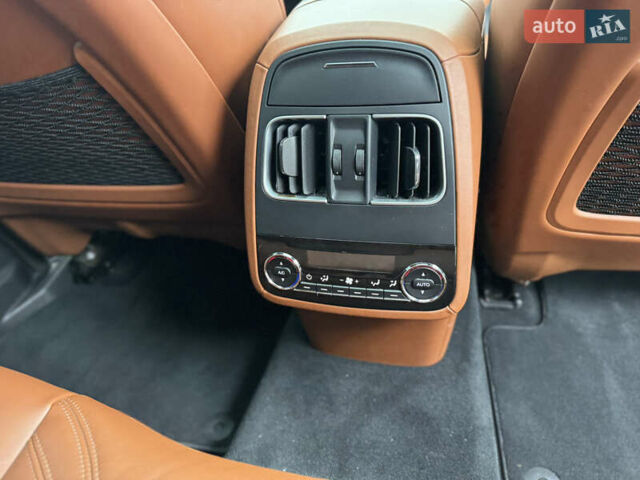 Белый Мазерати Леванте, объемом двигателя 2.98 л и пробегом 97 тыс. км за 32000 $, фото 8 на Automoto.ua