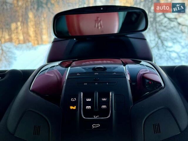 Білий Мазераті Леванте, об'ємом двигуна 2.98 л та пробігом 79 тис. км за 38800 $, фото 113 на Automoto.ua