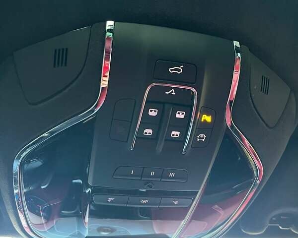 Белый Мазерати Леванте, объемом двигателя 3 л и пробегом 82 тыс. км за 40000 $, фото 72 на Automoto.ua