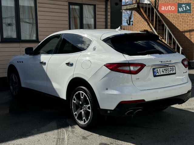 Белый Мазерати Леванте, объемом двигателя 2.98 л и пробегом 88 тыс. км за 29999 $, фото 20 на Automoto.ua