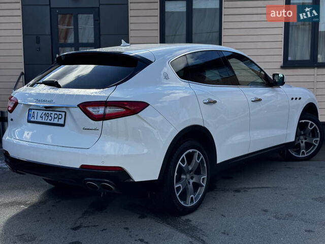 Белый Мазерати Леванте, объемом двигателя 2.98 л и пробегом 88 тыс. км за 29999 $, фото 13 на Automoto.ua