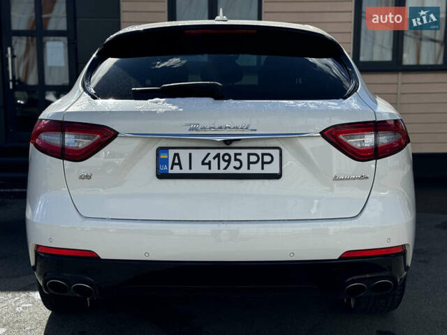 Белый Мазерати Леванте, объемом двигателя 2.98 л и пробегом 88 тыс. км за 29999 $, фото 17 на Automoto.ua