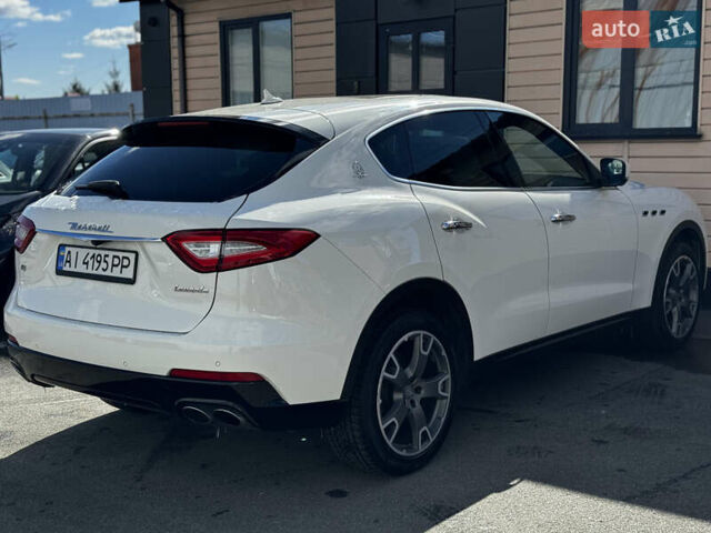Белый Мазерати Леванте, объемом двигателя 2.98 л и пробегом 88 тыс. км за 29999 $, фото 19 на Automoto.ua