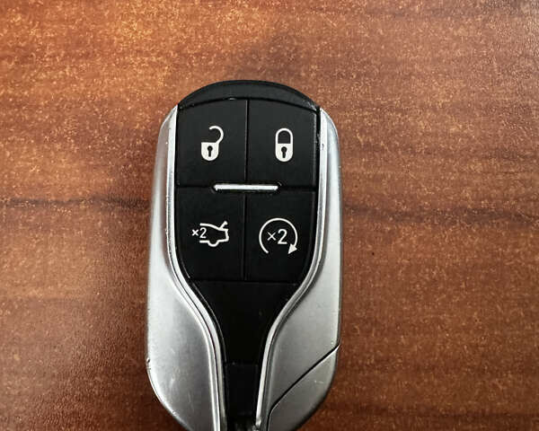 Белый Мазерати Леванте, объемом двигателя 2.98 л и пробегом 88 тыс. км за 29999 $, фото 51 на Automoto.ua