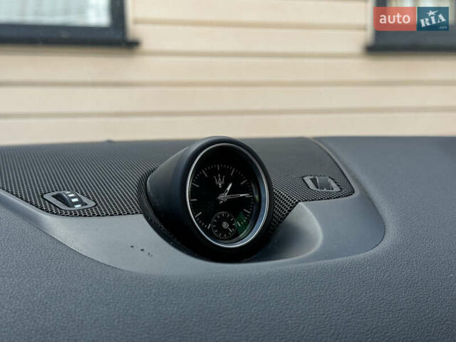 Белый Мазерати Леванте, объемом двигателя 2.98 л и пробегом 88 тыс. км за 29999 $, фото 47 на Automoto.ua