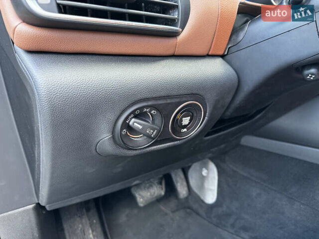 Белый Мазерати Леванте, объемом двигателя 2.98 л и пробегом 88 тыс. км за 29999 $, фото 33 на Automoto.ua