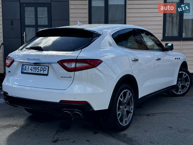 Белый Мазерати Леванте, объемом двигателя 2.98 л и пробегом 88 тыс. км за 29999 $, фото 12 на Automoto.ua