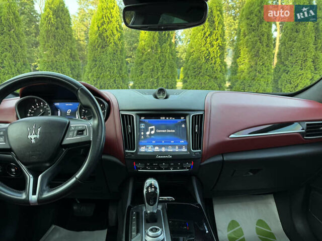 Белый Мазерати Леванте, объемом двигателя 2.98 л и пробегом 95 тыс. км за 36900 $, фото 63 на Automoto.ua