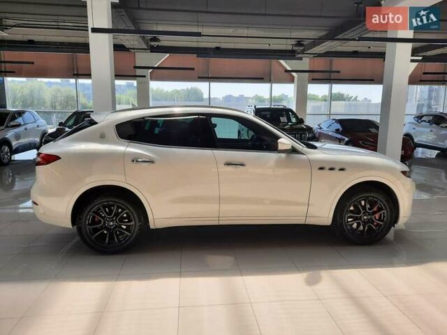 Білий Мазераті Леванте, об'ємом двигуна 2.98 л та пробігом 60 тис. км за 66797 $, фото 1 на Automoto.ua