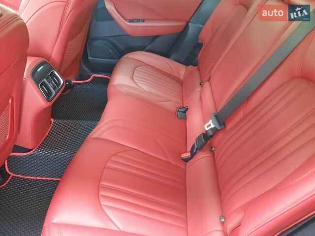 Білий Мазераті Леванте, об'ємом двигуна 2.98 л та пробігом 60 тис. км за 66797 $, фото 14 на Automoto.ua