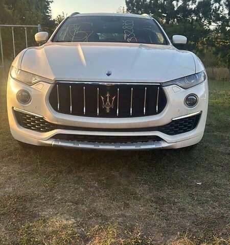 Білий Мазераті Леванте, об'ємом двигуна 2.98 л та пробігом 134 тис. км за 47779 $, фото 1 на Automoto.ua