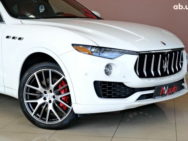 Мазерати Леванте 2019 в Одессе на Automoto.ua Белый Мазерати Леванте, объемом двигателя 3 л и пробегом 68 тыс. км за 34900 $, фото 2 на Automoto.ua
