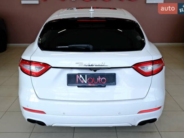 Мазерати Леванте 2019 в Одессе на Automoto.ua Белый Мазерати Леванте, объемом двигателя 3 л и пробегом 68 тыс. км за 34900 $, фото 26 на Automoto.ua