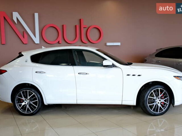 Мазерати Леванте 2019 в Одессе на Automoto.ua Белый Мазерати Леванте, объемом двигателя 3 л и пробегом 68 тыс. км за 34900 $, фото 19 на Automoto.ua