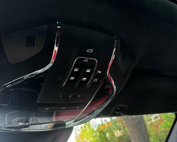 Белый Мазерати Леванте, объемом двигателя 3.8 л и пробегом 66 тыс. км за 63000 $, фото 17 на Automoto.ua