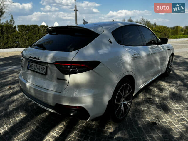 Белый Мазерати Леванте, объемом двигателя 3.8 л и пробегом 66 тыс. км за 63000 $, фото 8 на Automoto.ua