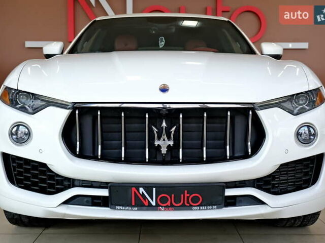 Мазерати Леванте 2019 в Одессе на Automoto.ua Белый Мазерати Леванте, объемом двигателя 3 л и пробегом 68 тыс. км за 34900 $, фото 2 на Automoto.ua