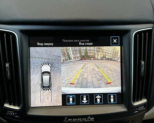 Белый Мазерати Леванте, объемом двигателя 3.8 л и пробегом 55 тыс. км за 65000 $, фото 32 на Automoto.ua