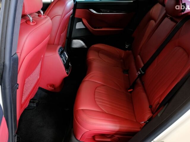 Мазерати Леванте 2019 в Одессе на Automoto.ua Белый Мазерати Леванте, объемом двигателя 3 л и пробегом 68 тыс. км за 34900 $, фото 8 на Automoto.ua