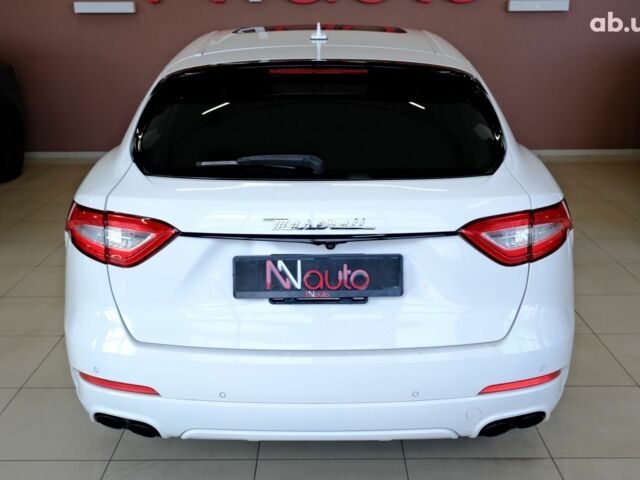 Мазерати Леванте 2019 в Одессе на Automoto.ua Белый Мазерати Леванте, объемом двигателя 3 л и пробегом 68 тыс. км за 34900 $, фото 5 на Automoto.ua