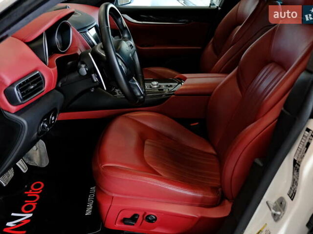 Мазерати Леванте 2019 в Одессе на Automoto.ua Белый Мазерати Леванте, объемом двигателя 3 л и пробегом 68 тыс. км за 34900 $, фото 37 на Automoto.ua