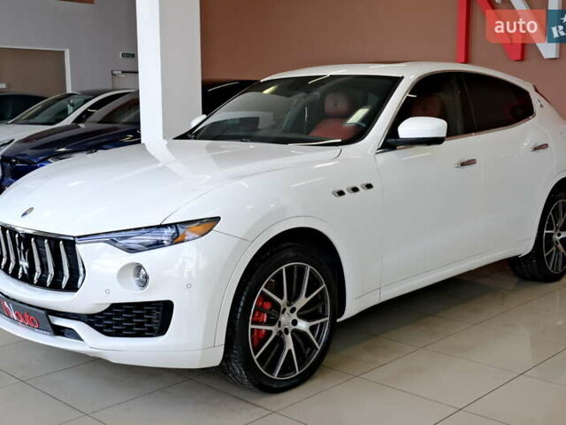 Мазерати Леванте 2019 в Одессе на Automoto.ua Белый Мазерати Леванте, объемом двигателя 3 л и пробегом 68 тыс. км за 34900 $, фото 4 на Automoto.ua