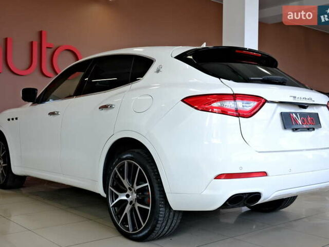 Мазерати Леванте 2019 в Одессе на Automoto.ua Белый Мазерати Леванте, объемом двигателя 3 л и пробегом 68 тыс. км за 34900 $, фото 24 на Automoto.ua