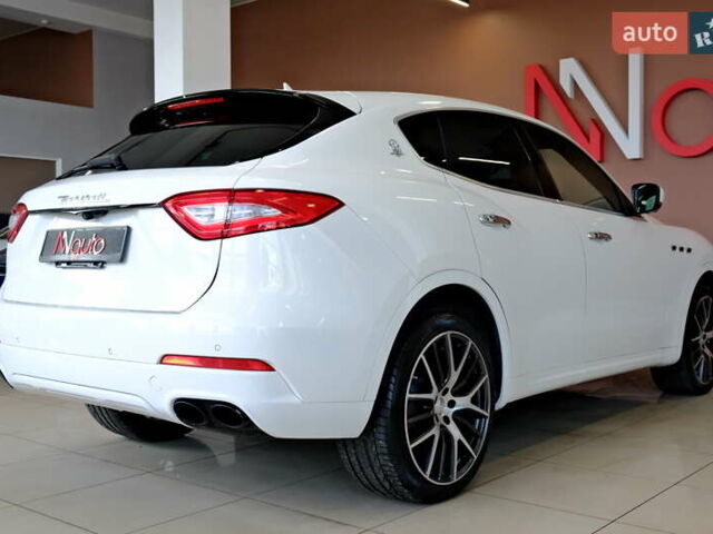 Мазерати Леванте 2019 в Одессе на Automoto.ua Белый Мазерати Леванте, объемом двигателя 3 л и пробегом 68 тыс. км за 34900 $, фото 29 на Automoto.ua