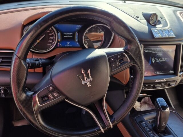 Чорний Мазераті Леванте, об'ємом двигуна 3 л та пробігом 116 тис. км за 47000 $, фото 6 на Automoto.ua