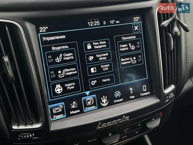Черный Мазерати Леванте, объемом двигателя 3 л и пробегом 98 тыс. км за 32900 $, фото 26 на Automoto.ua