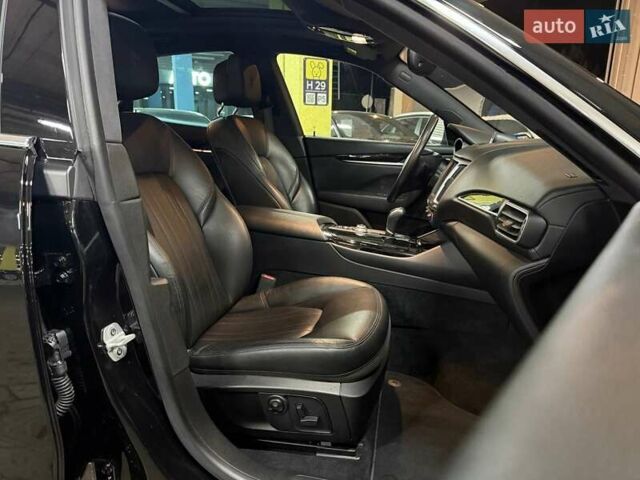 Мазераті Леванте 2017 у Києві на Automoto.ua Чорний Мазераті Леванте, об'ємом двигуна 2.98 л та пробігом 62 тис. км за 33990 $, фото 9 на Automoto.ua