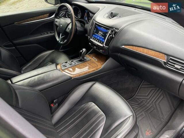 Черный Мазерати Леванте, объемом двигателя 3 л и пробегом 98 тыс. км за 32900 $, фото 12 на Automoto.ua
