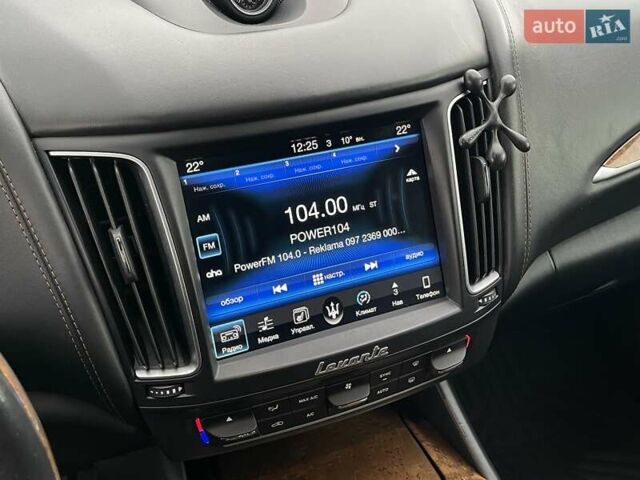 Черный Мазерати Леванте, объемом двигателя 3 л и пробегом 98 тыс. км за 32900 $, фото 24 на Automoto.ua