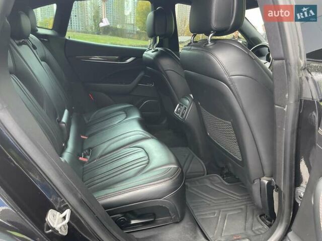 Черный Мазерати Леванте, объемом двигателя 3 л и пробегом 98 тыс. км за 32900 $, фото 15 на Automoto.ua