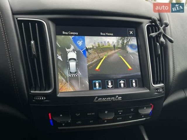 Черный Мазерати Леванте, объемом двигателя 3 л и пробегом 98 тыс. км за 32900 $, фото 25 на Automoto.ua