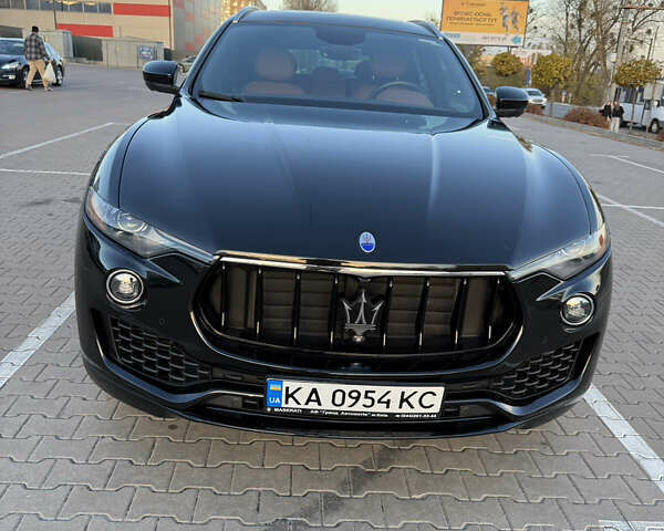 Черный Мазерати Леванте, объемом двигателя 2.98 л и пробегом 48 тыс. км за 38000 $, фото 51 на Automoto.ua