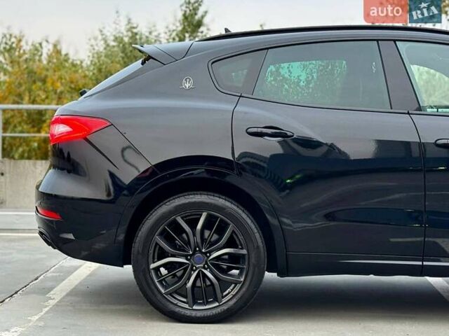 Чорний Мазераті Леванте, об'ємом двигуна 2.98 л та пробігом 110 тис. км за 39990 $, фото 17 на Automoto.ua