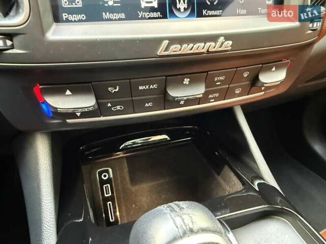 Черный Мазерати Леванте, объемом двигателя 2.98 л и пробегом 47 тыс. км за 34990 $, фото 27 на Automoto.ua