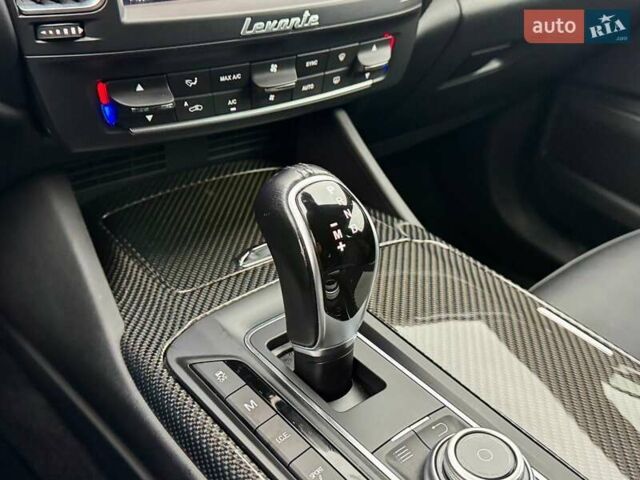 Чорний Мазераті Леванте, об'ємом двигуна 2.98 л та пробігом 110 тис. км за 39990 $, фото 48 на Automoto.ua