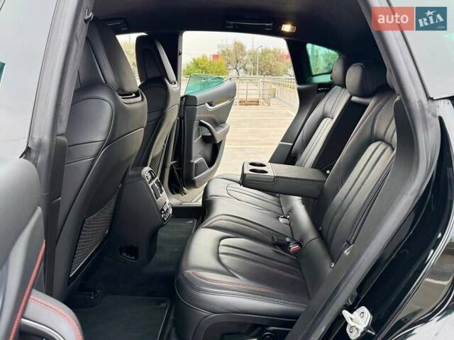 Чорний Мазераті Леванте, об'ємом двигуна 2.98 л та пробігом 110 тис. км за 39990 $, фото 28 на Automoto.ua