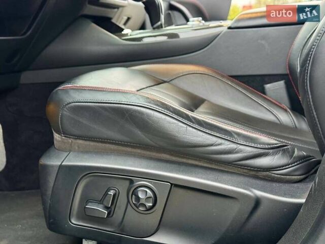 Чорний Мазераті Леванте, об'ємом двигуна 2.98 л та пробігом 110 тис. км за 39990 $, фото 26 на Automoto.ua