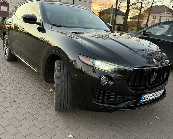 Черный Мазерати Леванте, объемом двигателя 2.98 л и пробегом 48 тыс. км за 38000 $, фото 1 на Automoto.ua