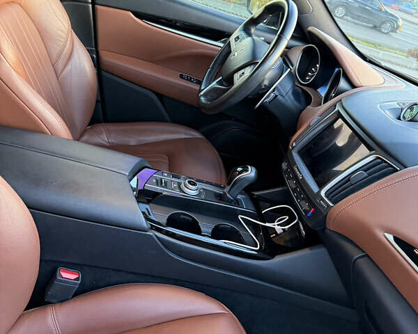 Черный Мазерати Леванте, объемом двигателя 2.98 л и пробегом 48 тыс. км за 38000 $, фото 32 на Automoto.ua