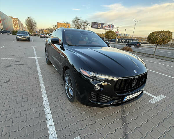 Черный Мазерати Леванте, объемом двигателя 2.98 л и пробегом 48 тыс. км за 38000 $, фото 36 на Automoto.ua