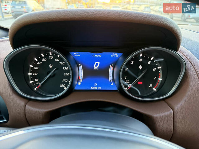 Черный Мазерати Леванте, объемом двигателя 2.98 л и пробегом 48 тыс. км за 38000 $, фото 6 на Automoto.ua