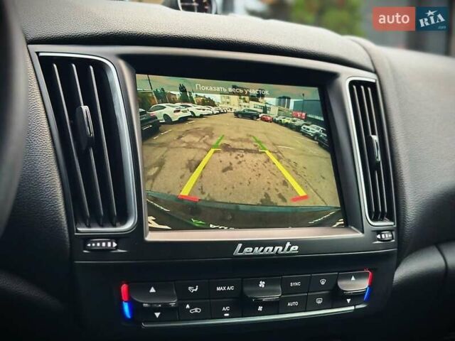 Черный Мазерати Леванте, объемом двигателя 3 л и пробегом 103 тыс. км за 36500 $, фото 40 на Automoto.ua