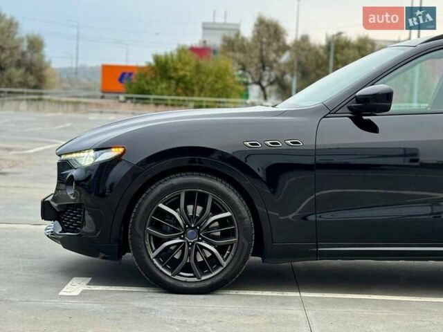 Чорний Мазераті Леванте, об'ємом двигуна 2.98 л та пробігом 110 тис. км за 39990 $, фото 8 на Automoto.ua